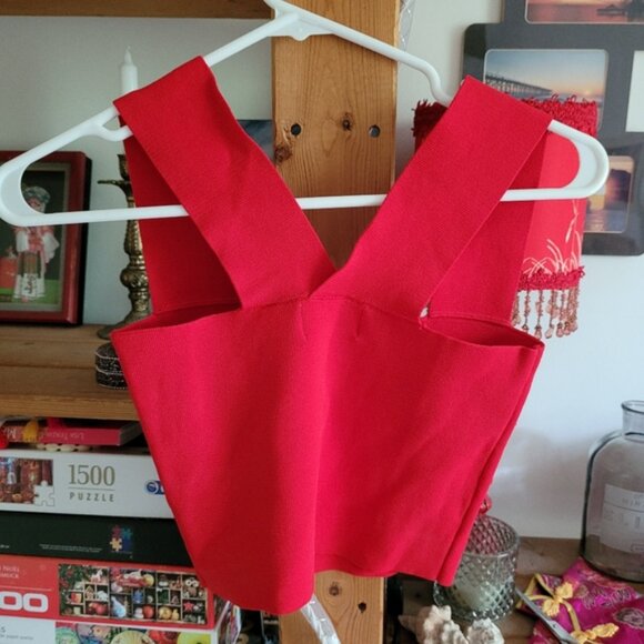 Seek the label bandage red crop top - S - Picture 3 of 5
